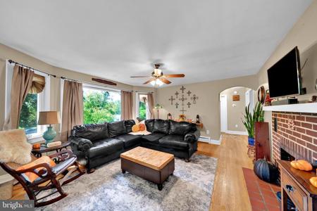 1476 RIVER ROAD