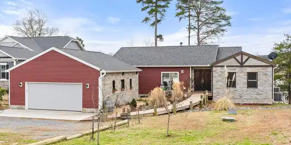 24234 LANDS END DRIVE