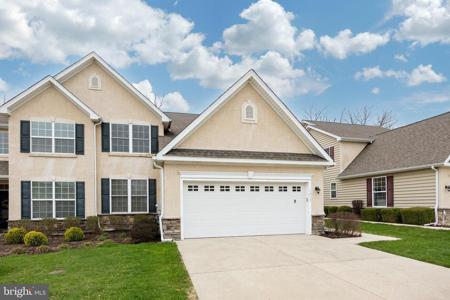 1417 HONEYSUCKLE COURT