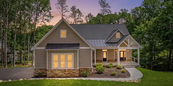 44 DEEP CREEK CIRCLE