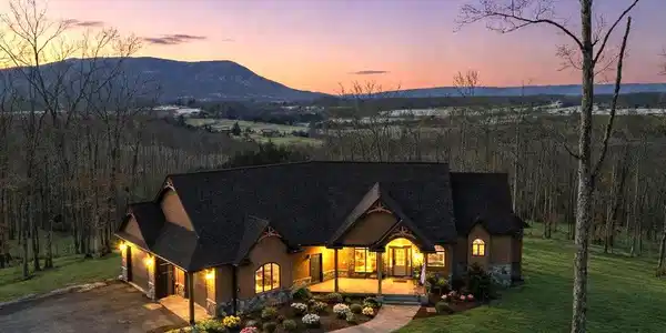 690 COMFORTER LANE