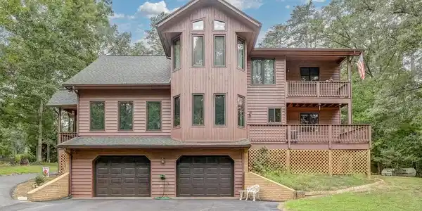 524 WINDWAY LANE