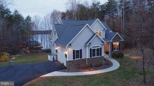 4502 LAKE ANNA COURT