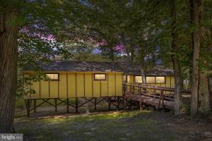 281 LAKE DRIVE