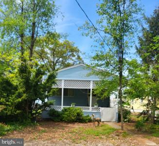 205 N RIVER DRIVE