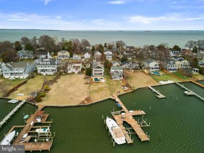 22 LAKE DRIVE