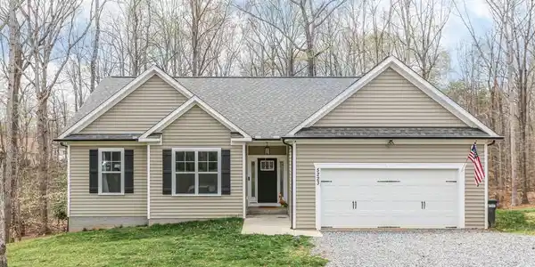 5223 WYNDEMERE CIRCLE