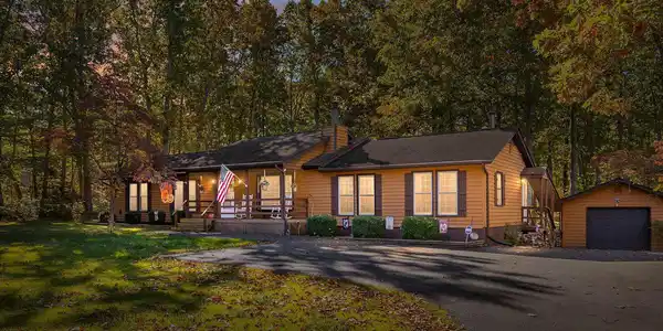 37 CEDAR CIRCLE CIRCLE