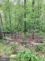6896 OAKCREST PLACE
