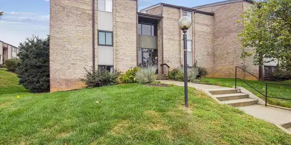 18907 SMOOTHSTONE WAY