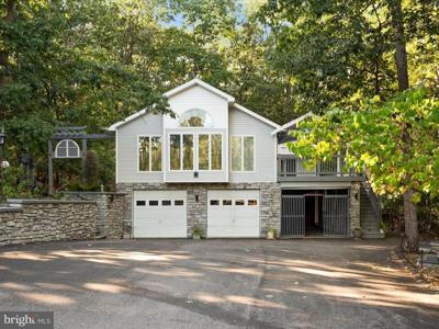 102 DIVOT PLACE