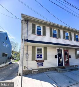 43 FERRY STREET