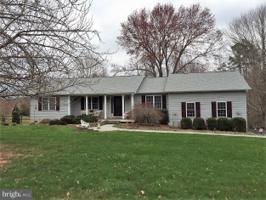 842 OAK GROVE DRIVE