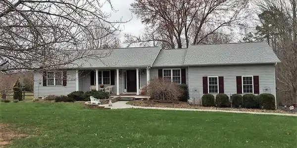 842 OAK GROVE DRIVE