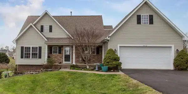 5612 HICKORY TREE LANE