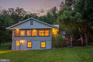 625 SHORELINE DRIVE