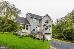 6948 MEADOWLAKE ROAD