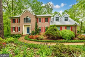 6804 CHERRY TREE COURT