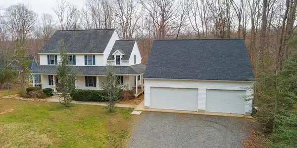 84 RENFREW CIRCLE
