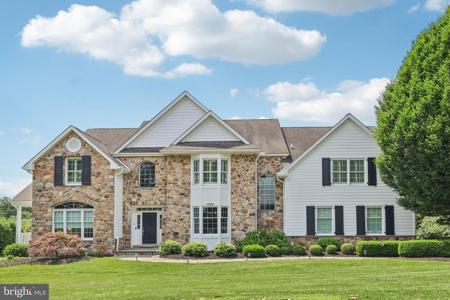 1729 TOWNE DRIVE