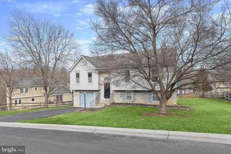 6653 LAKERIDGE ROAD