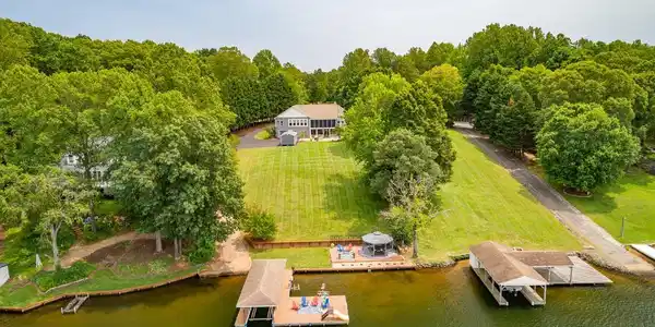 565 BUSBEES POINT ROAD