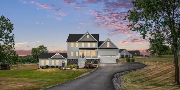 86 LONG VIEW DRIVE
