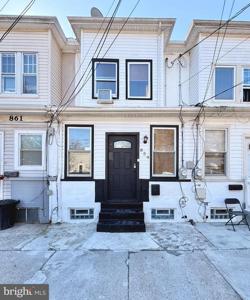 859 CENTRE STREET