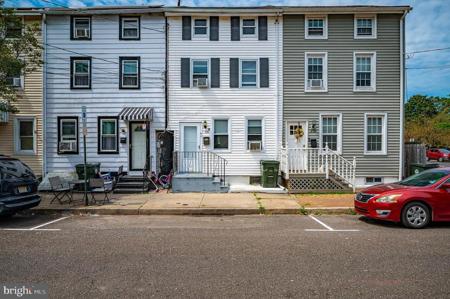 210 SAINT MARY STREET