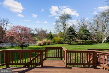 17001 LAKEWOOD COURT