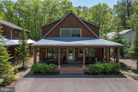 873 PARADISE HEIGHTS