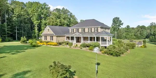 1185 BELLE MEADE RD