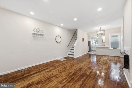 204 MIDDLESEX STREET