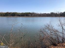 10 MERRIMAC COVE