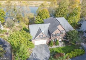 6809 LAKEPOINT OVERLOOK