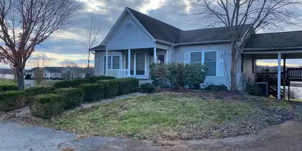 6115 LAKE FRONT WAY