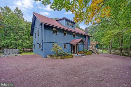 61 PINEKNOLL DRIVE