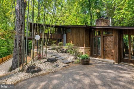 6412 RECREATION LANE