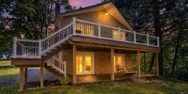 156 LAKESIDE DRIVE