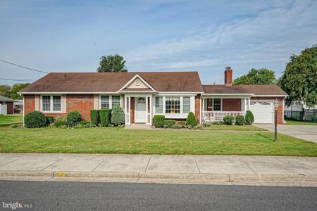 33 MEADOW ROAD