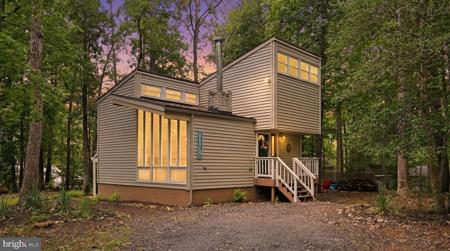 207 CUMBERLAND CIRCLE