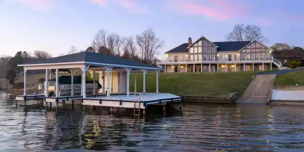 6109 LAKE FRONT WAY