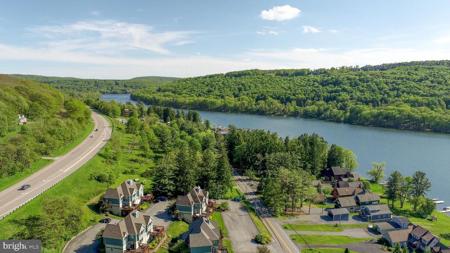 1278 DEEP CREEK DRIVE