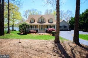 5402 PINE COURT