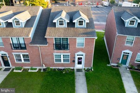 9 BORDEN WAY