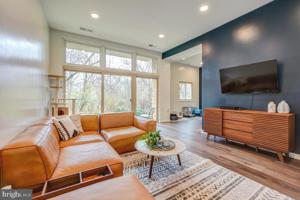 9912 WALKER HOUSE