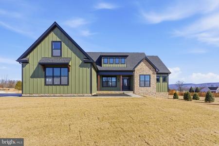 121 OXBOW COURT