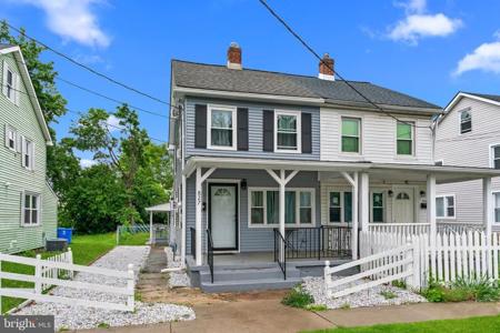 827 SECOND STREET