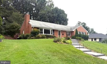 1208 HUNTLY PLACE