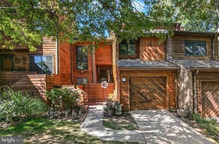 2213 CEDAR COVE COURT